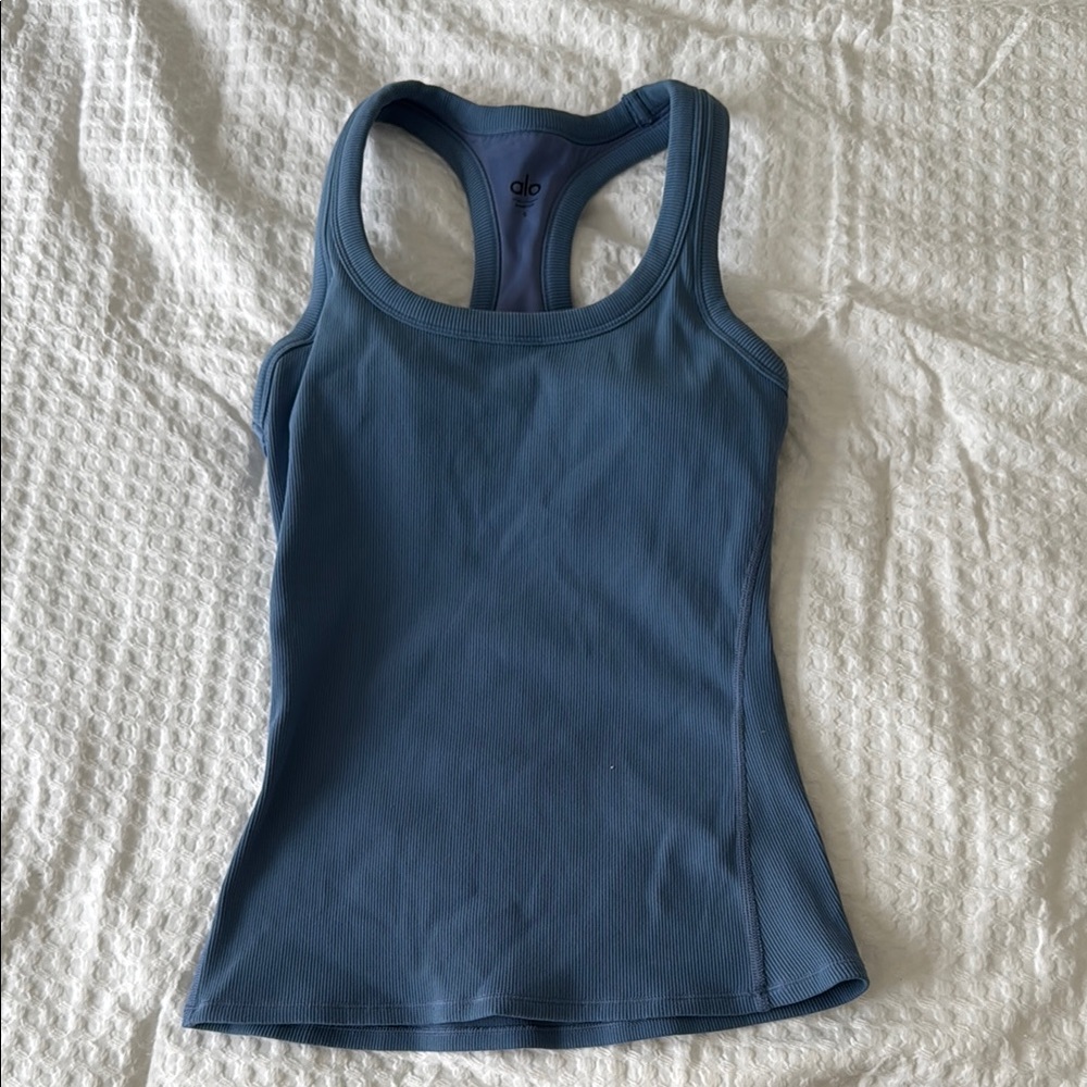 ALO Yoga Blue Sleeveless Fitted Tank Top